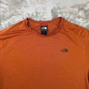 The North Face Vapor Wick Performance T-Shirt Mens XXL Orange